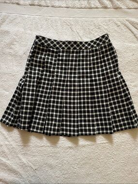 H&M Black and White Plaid Pleated Mini Skirt